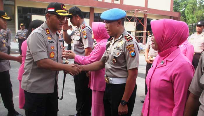 Kapolres Pimpin Upacara Korps Raport Kenaikan Pangkat Perwira Dan Bintara