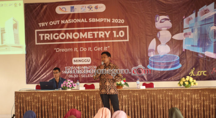 Beri Bekal Calon Mahasiswa Forbbits Gelar Try Out SBMPTN