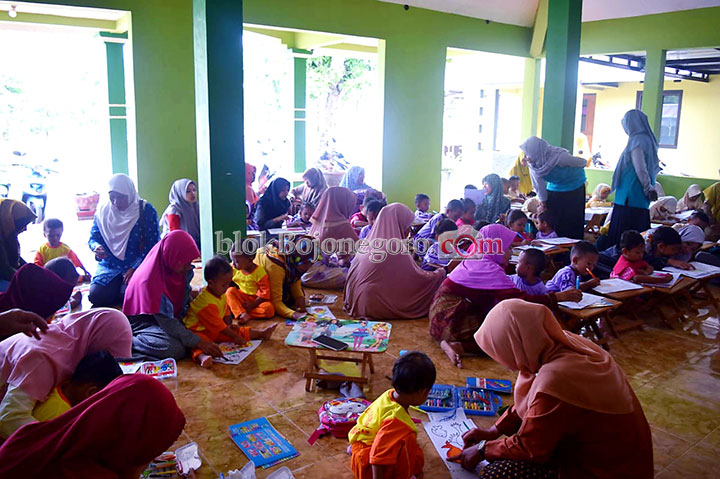 KKN IAI Sunan Giri Gelar Lomba Mewarnai