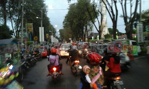 Besok, Kawasan Alun-alun Bebas dari PKL