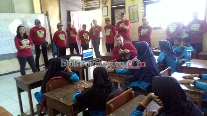 Pengenalan Keselamatan Berlalu Lintas, Begini Cerita Tino Voigt
