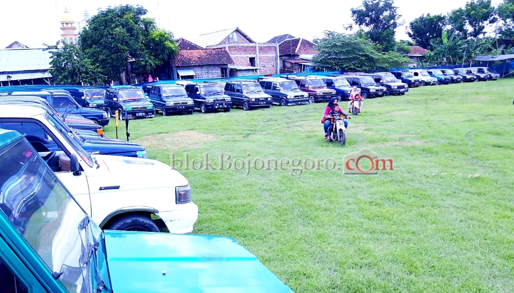 Jamaah Komunitas Kijang Retro Community