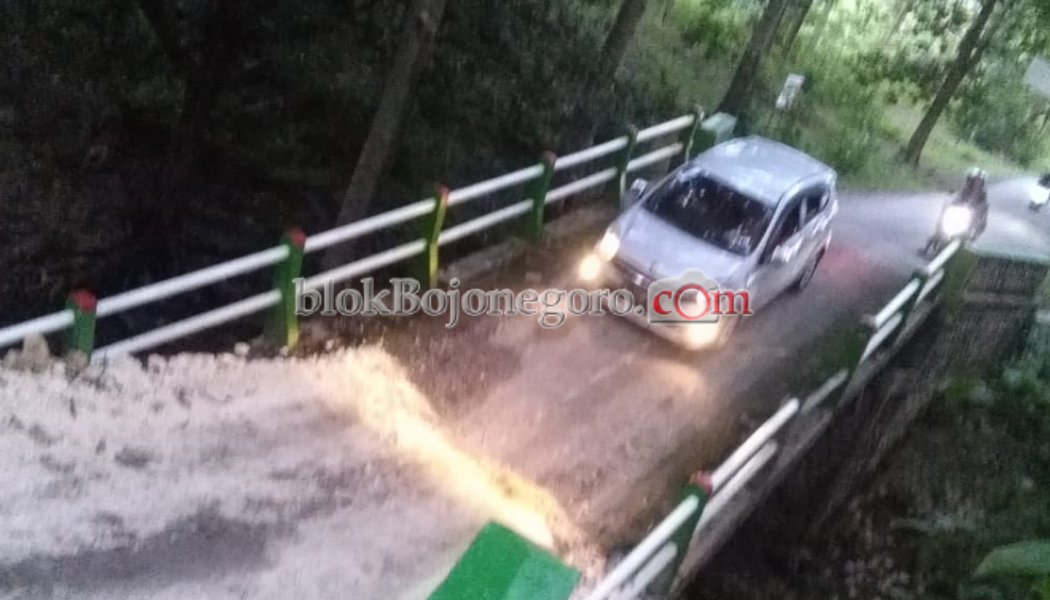 Ke Atas Angin, Waspada Jembatan Rusak di Bubulan