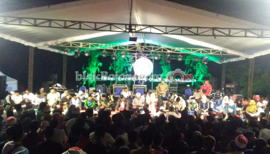Hadirkan Cak Nun, Berbagai Pertunjukan Ditampilkan