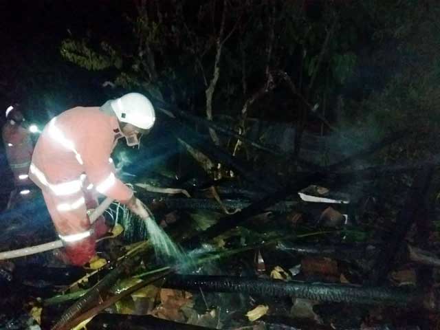 Kandang Ternak Terbakar, Warga Drenges Merugi Sekitar Rp15 Juta