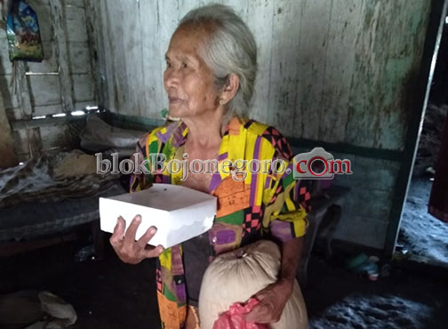 Jumat Berkah, PMT untuk Lansia di Bojonegoro