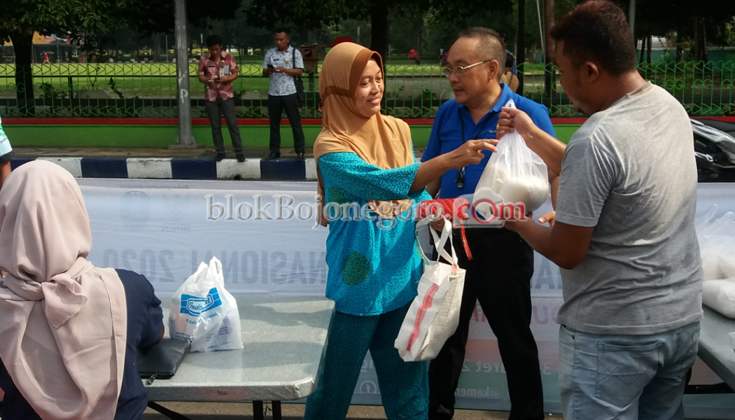 Harkonas, UPT Diperindag Jatim, Wilayah Bojonegoro Gelar Pasar Murah