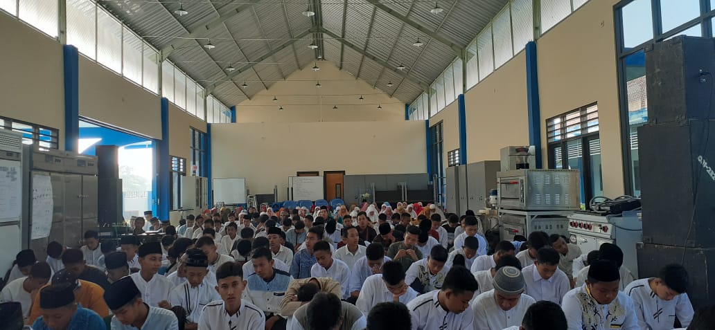 Sambut UNBK, SMK Migas Gelar Doa Bersama Dirangkai Isra' Mi'raj