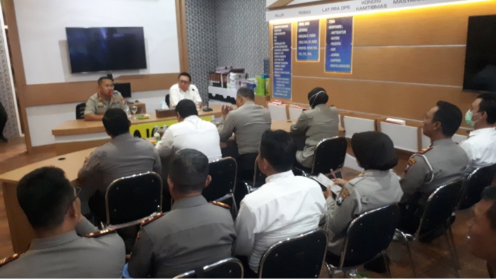 Kunjungi Polres Bojonegoro, Ini Yang Dilakukan Anggota DPR RI