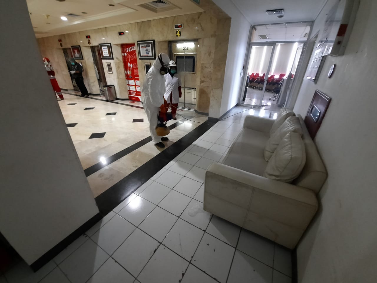 Pertamina Lakukan Penyemprotan Disinfektan di Area Kantor MOR V