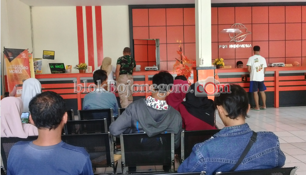 Paket Barang Dominasi Pengiriman Kantor Pos Bojonegoro