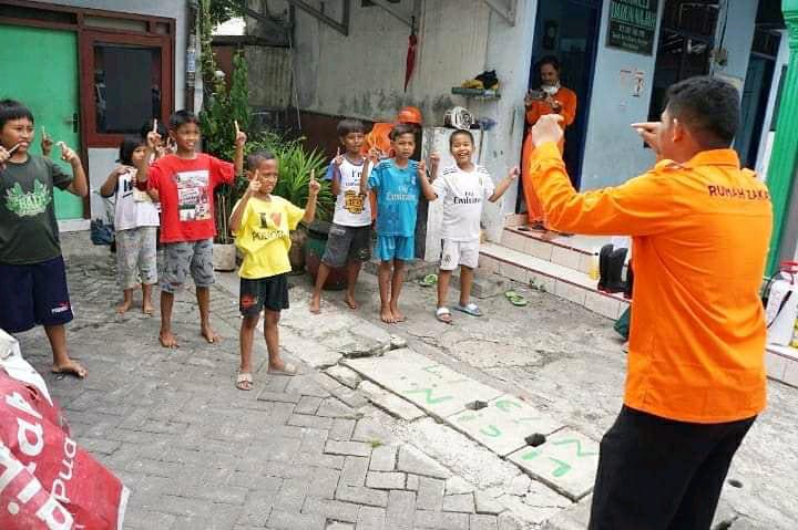 Edukasi Hidup Bersih dan Penyemprotan Disinfektan, Upaya Pertamina Cegah Penyebaran Corona