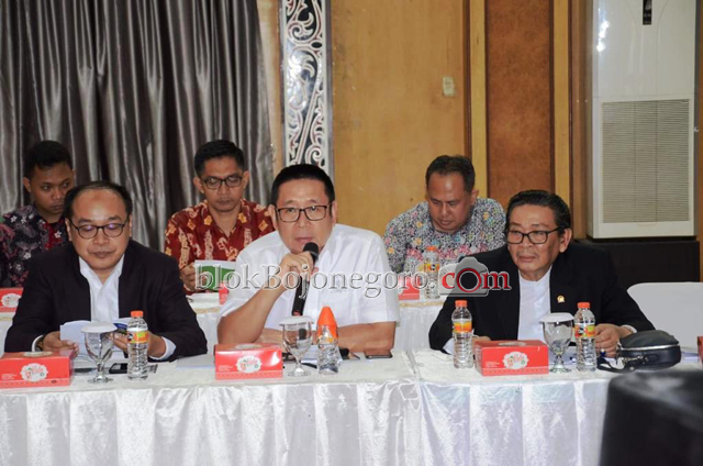 Serius Ditangani, Wihadi Sebut Pemerintah Sempat Remehkan Virus Corona