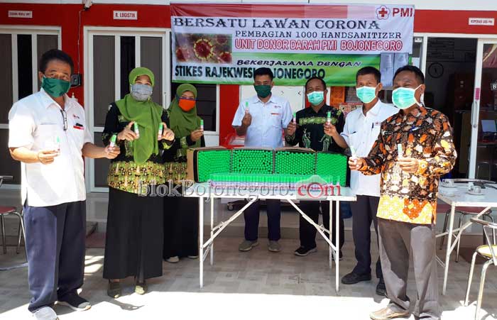 Bersama PMI, Stikes Rajekwesi Amalkan Tri Dharma Perguruan Tinggi