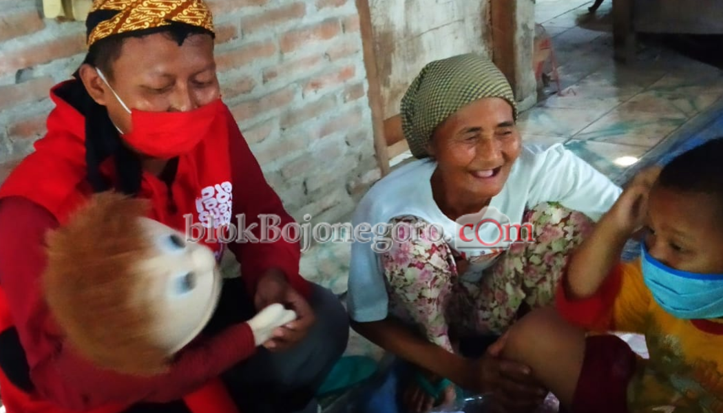 Pandemi Corona, KADO dan Sejubah Bojonegoro Salurkan Bantuan