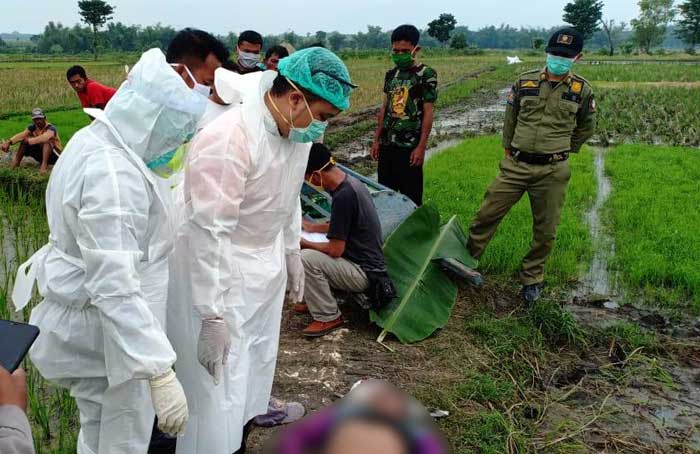Diduga Serangan Jantung, Warga Pandan Meninggal di Sawah