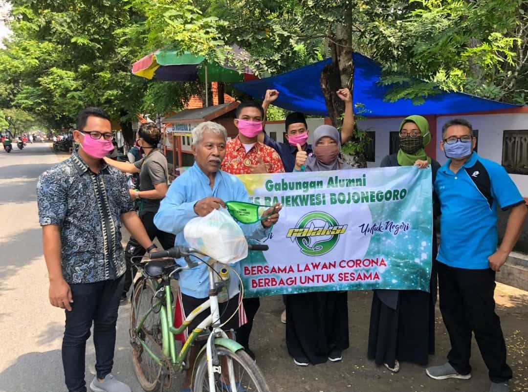 Amalkan Ilmu Kesehatan, Alumni Stikes Rajekwesi Edukasi Masyarakat