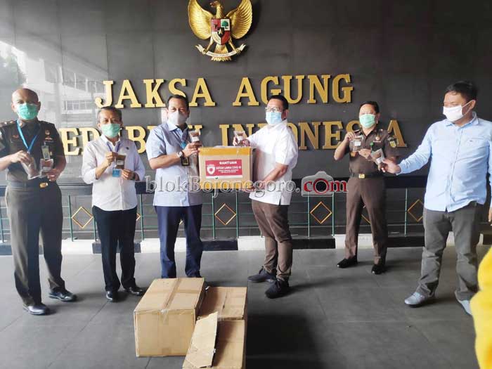 Bantu RSU Adhyaksa, Satgas Lawan Covid-19 DPR RI Serahkan APD