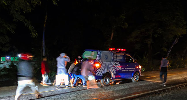 Pejalan Kaki Tertabrak Ambulan