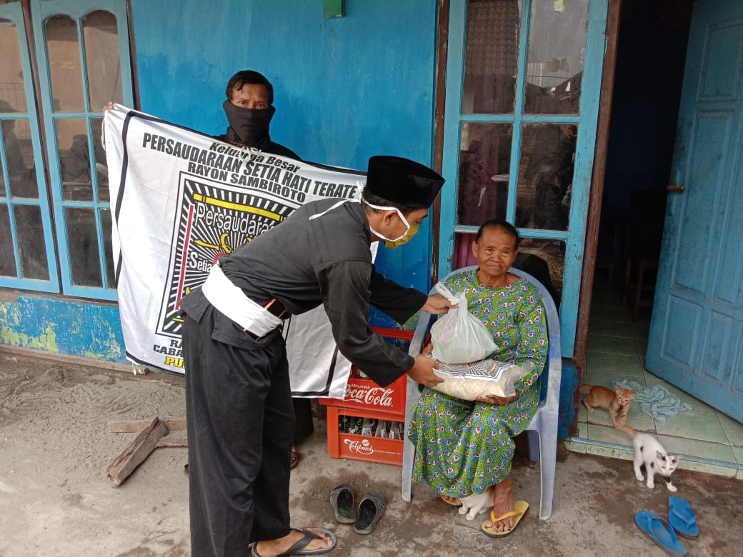 Rayon PSHT Sambiroto Bagi Sembako