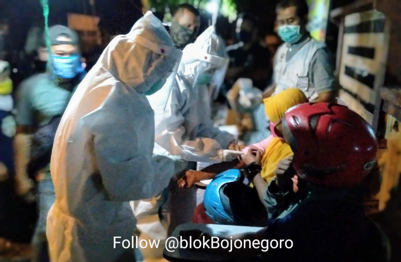 Ha..! Rapid Test, 82 Reaktif di Pasar Banjarejo dan Dander