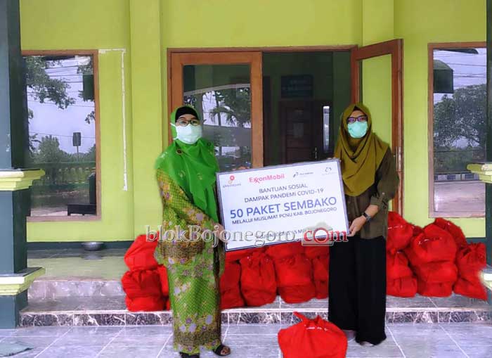 Melalui PC Muslimat NU, EMCL Beri Dukungan Kepada Masyarakat Terdampak Covid-19