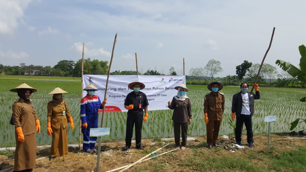 Galakkan Penghijauan, Tanam Ribuan Pohon di Kecamatan Balen