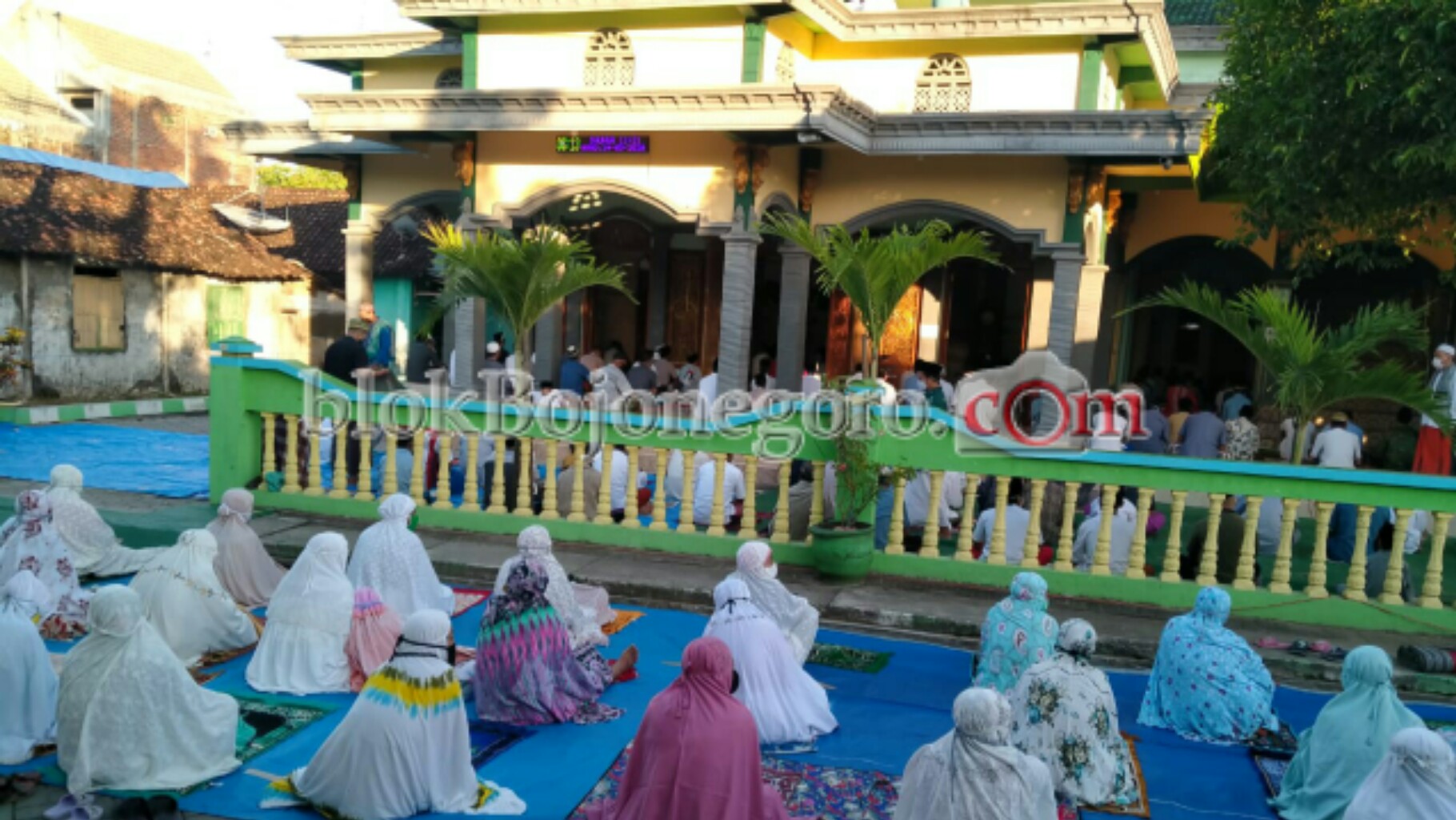 Salat Ied Tetap Jaga Jarak
