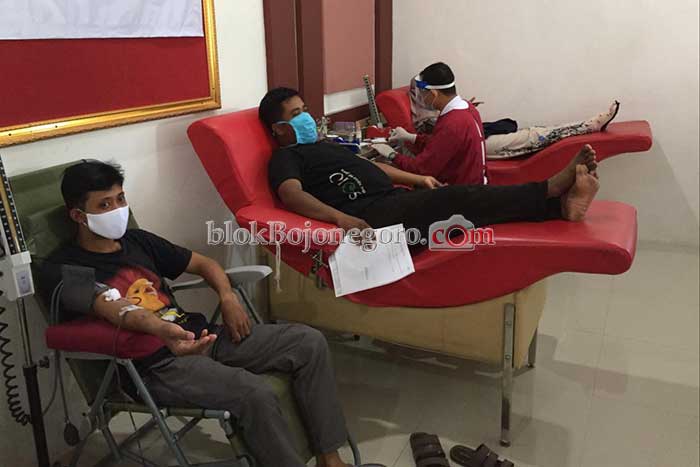 UDD PMI Bojonegoro Meski Idul Fitri Stok Darah Aman