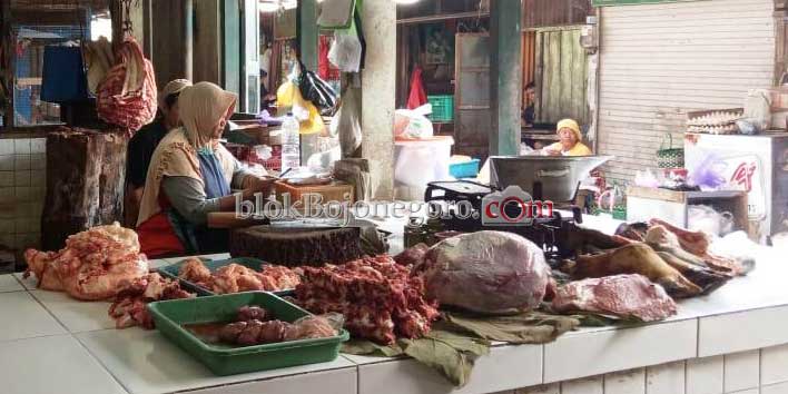 Pasca Lebaran, Omzet Pedagang Daging Sapi Menurun Drastis