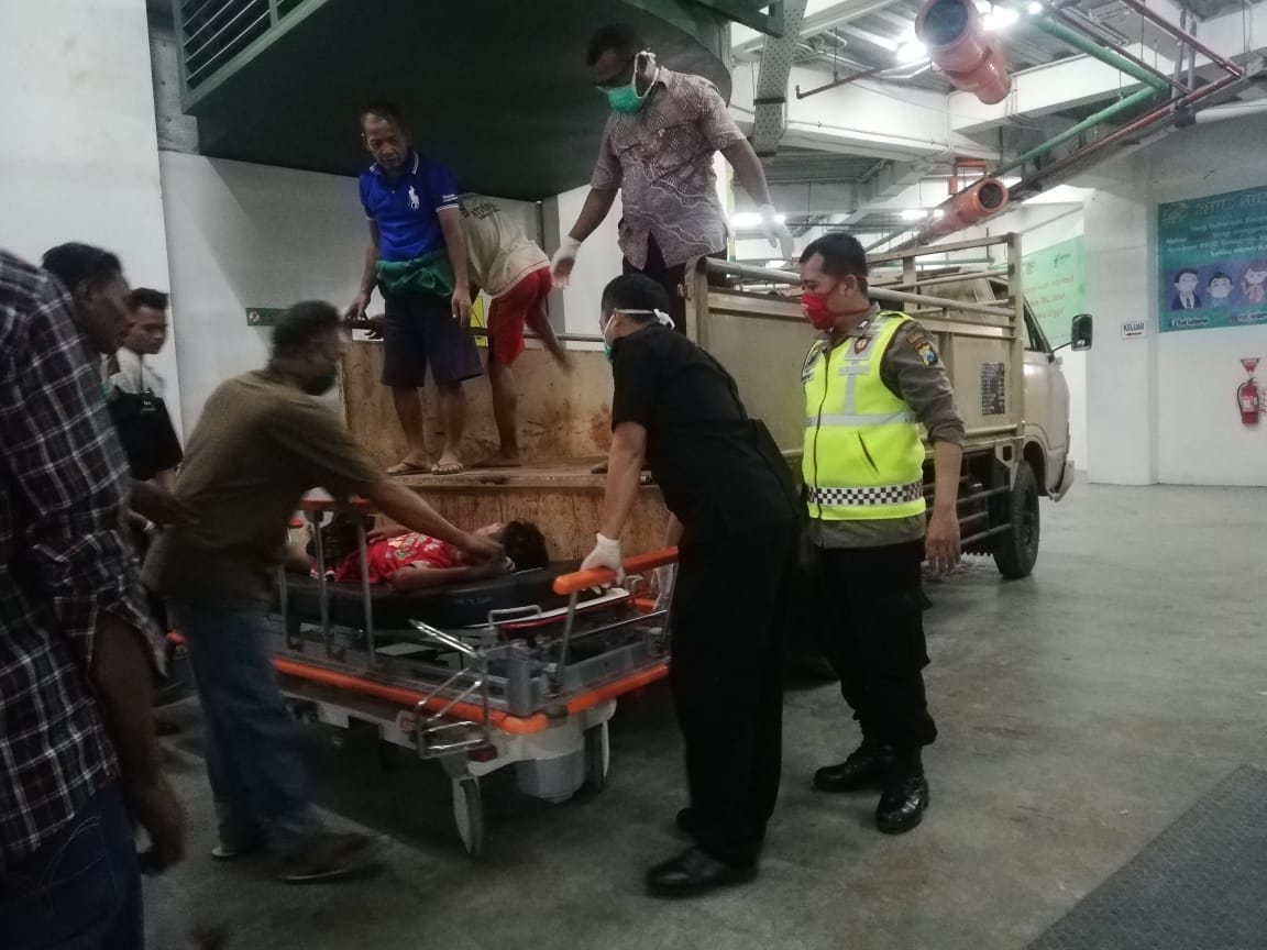 Berboncengan, Dua Pelajar Terlibat Kecelakaan di Depan SPBU Balen