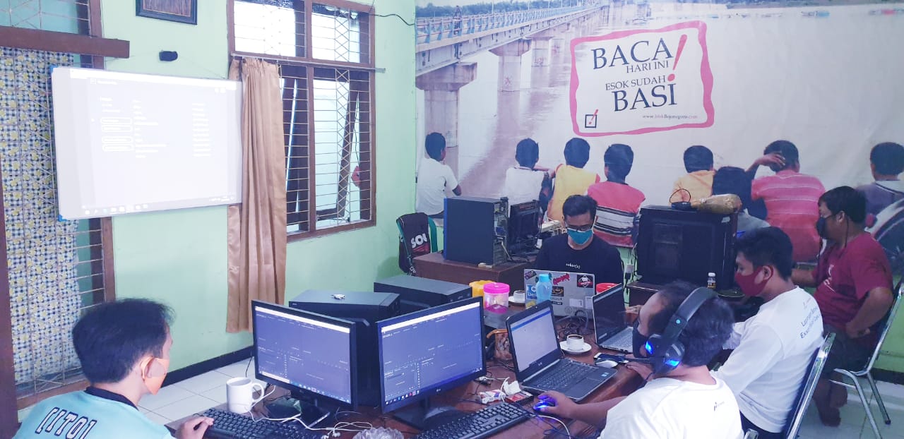 Tingkatkan Kapasitas, Tim blokMultimedia Belajar Bersama