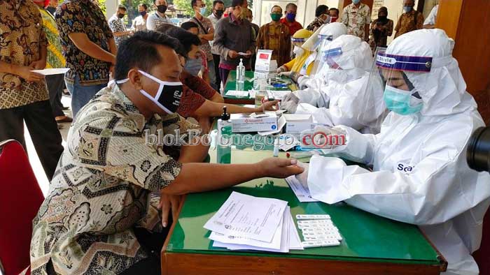 ASN dan PTT-PK Provinsi Jatim Ikuti Rapid Test