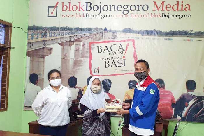 Kunjungi Kantor bB, PEPC Ucapkan Selamat Ultah