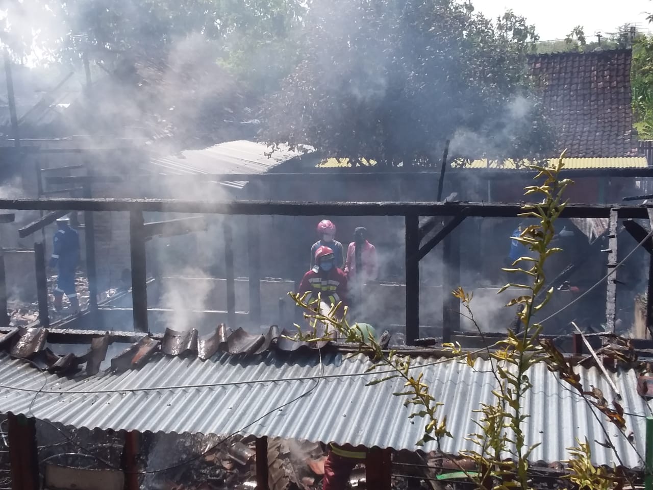 Diduga Korsleting Listrik, 4 Rumah Warga Kasiman Terbakar