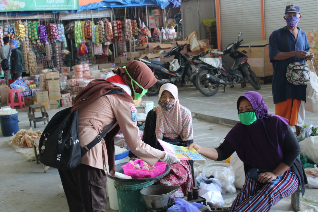 Bersama Puskesmas Kalitidu, Kampanye Masker Serentak se-Bojonegoro