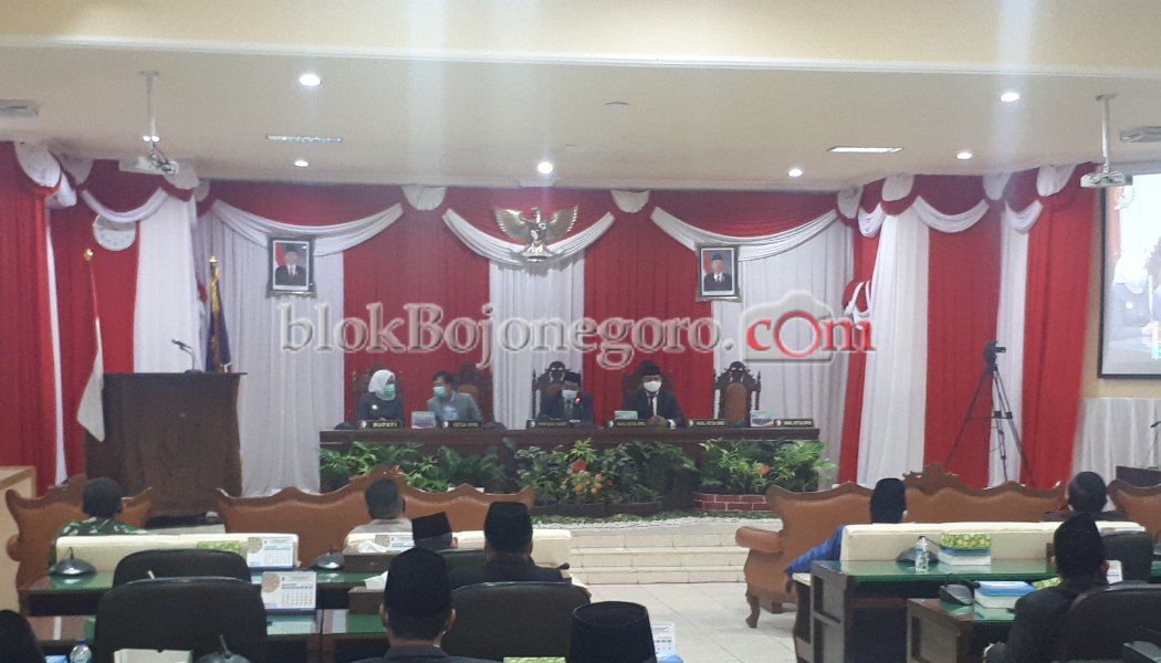 Bersama Forkopimda, DPRD Bojonegoro Dengarkan Pidato Presiden RI