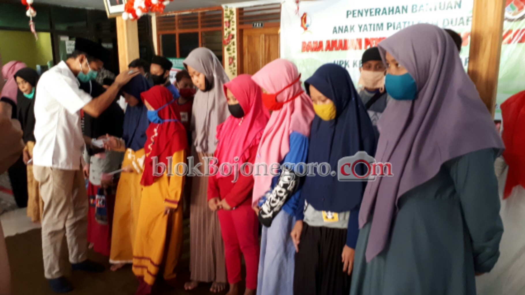 Peringati 10 Muharram, DPRD Bojonegoro Santuni Yatim Piatu