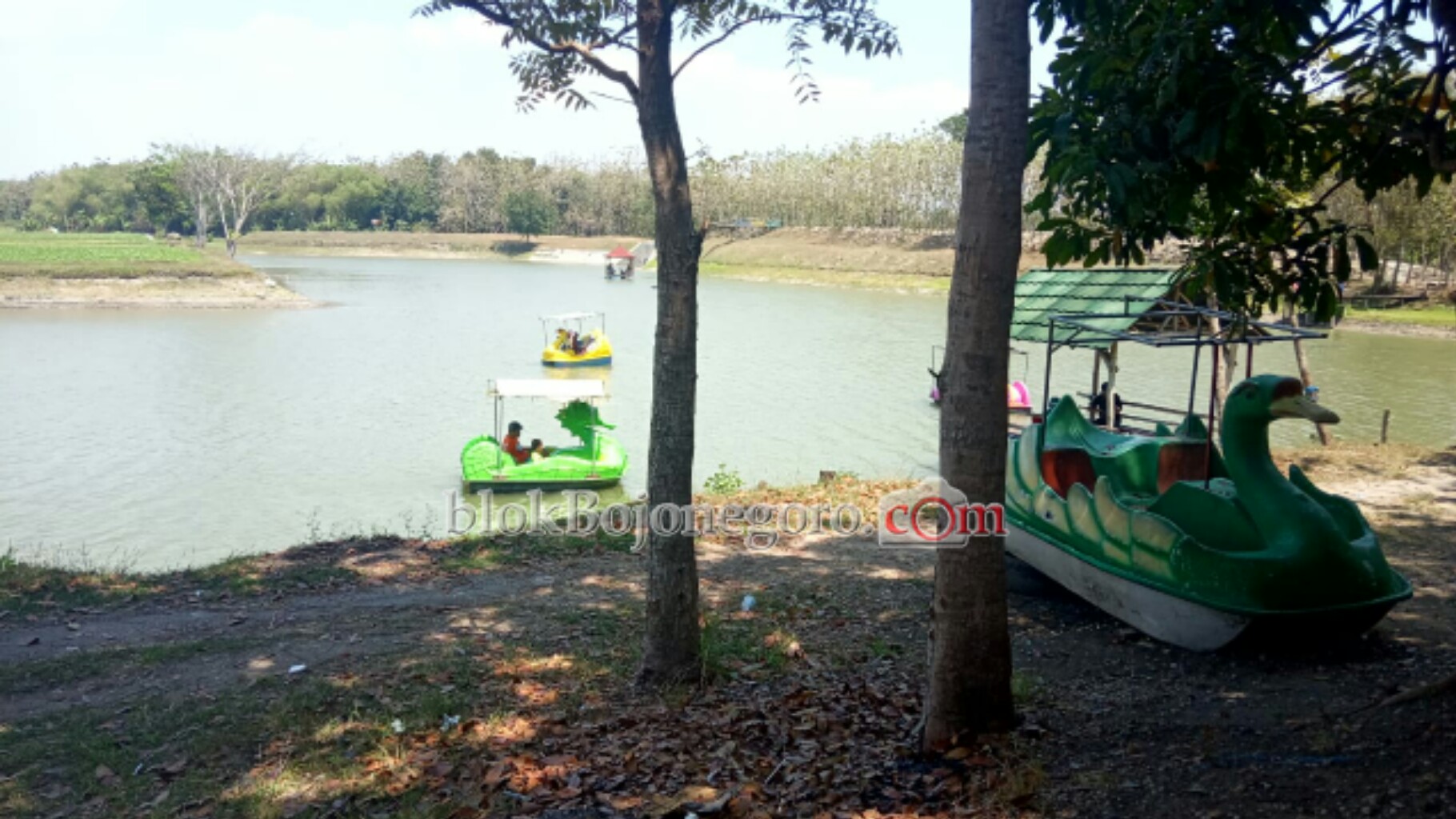 New Normal Nikmati Keindahan Senja di Waduk Grobogan