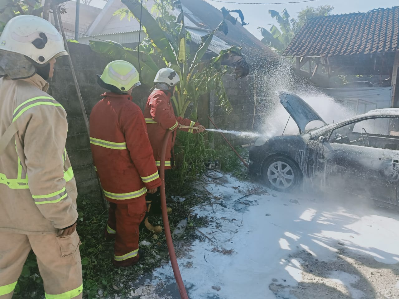 Mobil Terbakar di Bengkel, Total Kerugian Capai 30 Juta