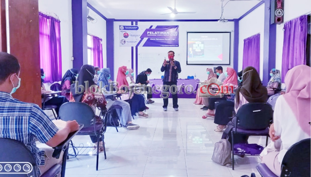 41 Calon Alumni Kampus Ungu Dibekali Siap Kerja