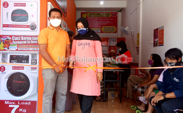 Grand Opening, Ada Cuci Gratis di The Daily Clean Laundrymart