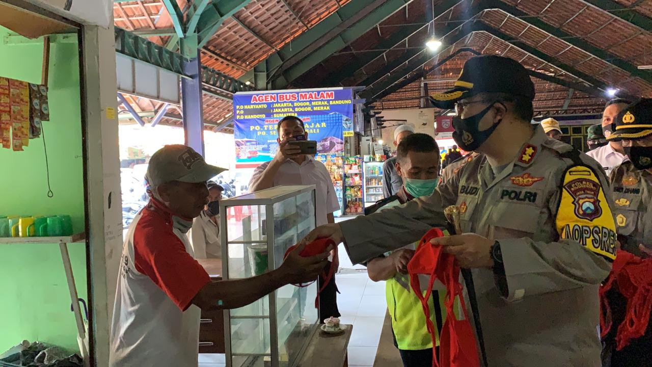 Kapolres Bojonegoro Launching Gerakan Komunitas Terminal Penegak Disiplin Bermasker