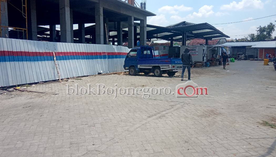 Renovasi Pasar Banjarejo, Pedagang Direlokasi
