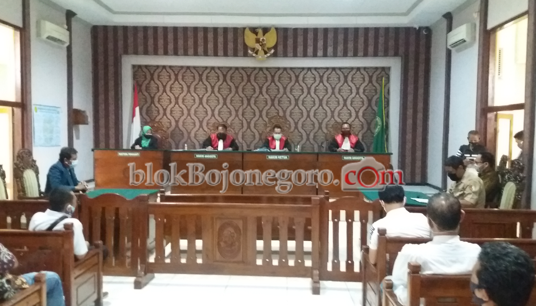 Sidang ke III, Tergugat dengarkan Tuntutan Penggugat Soal PI