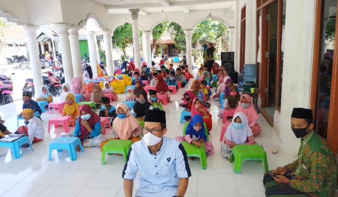 Dukung Santri Belajar di Masa Pandemi, PEPC Beri Vitamin dan Alat Sanitasi