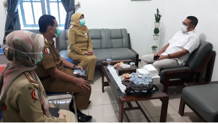 Wihadi Wiyanto Bantu Ribuan Swab Kit di Bojonegoro dan Tuban