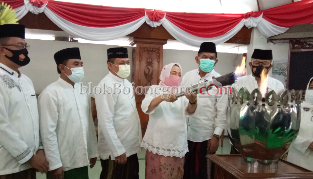 Bupati Pimpin Prosesi Persemayaman Api Abadi HJB