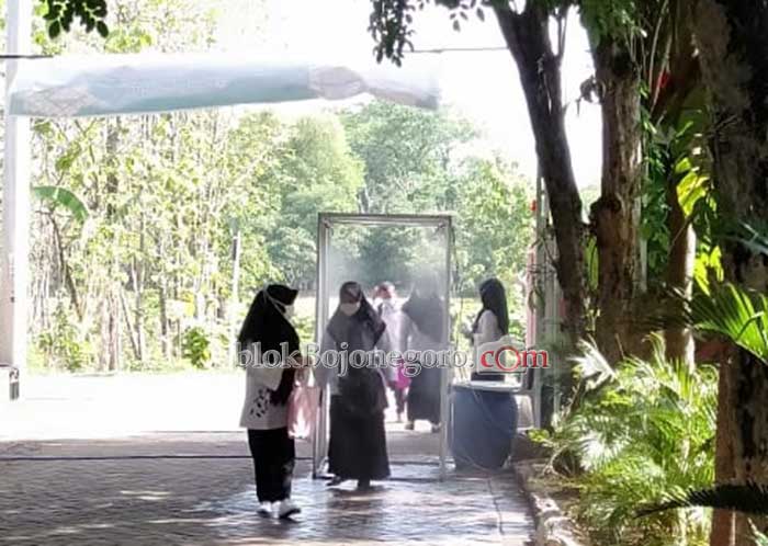 Cek Suhu dan Lewati Bilik Disinfektan Wajib Dilalui Peserta Ujian Perades