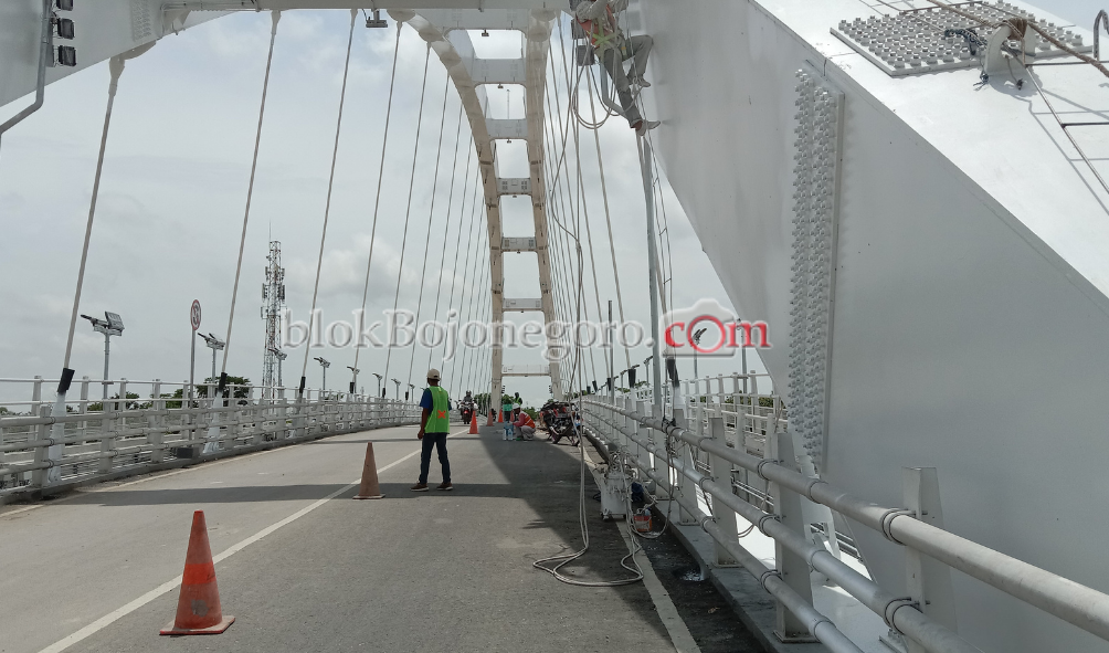 PU Bina Marga Perindah dan Rawat Jembatan Sosrodilogo